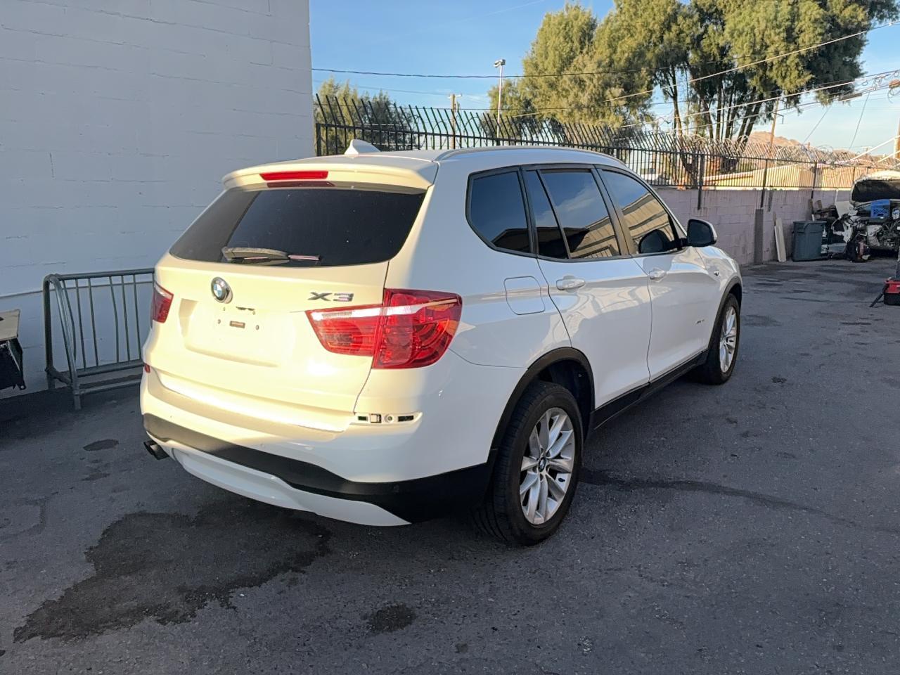 2016 BMW X3 Sdrive28I - Image 4