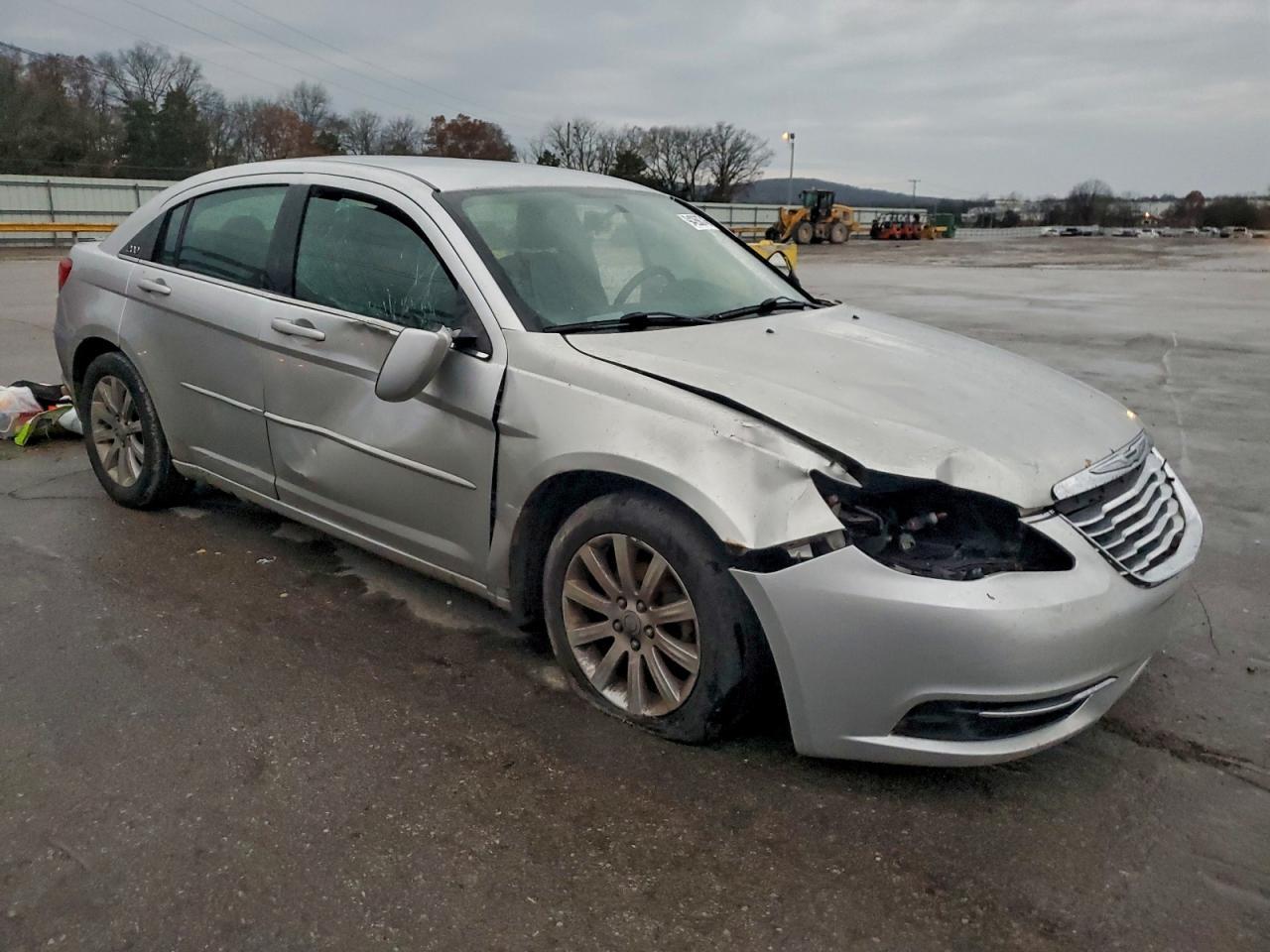 2011 Chrysler 200 Touring - Image 4