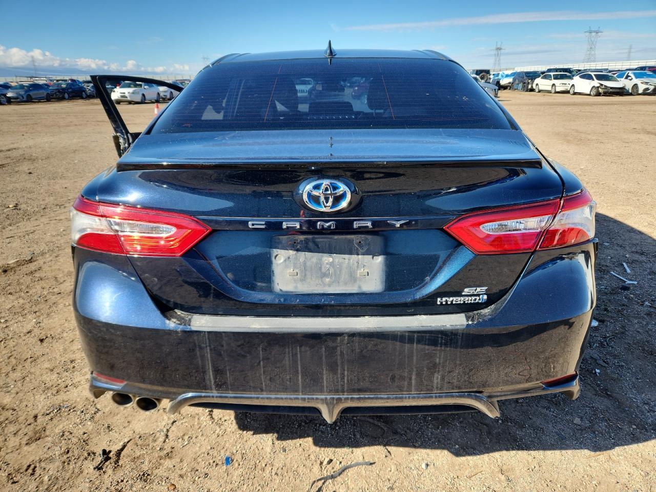 2020 Toyota Camry Se - Фото 6