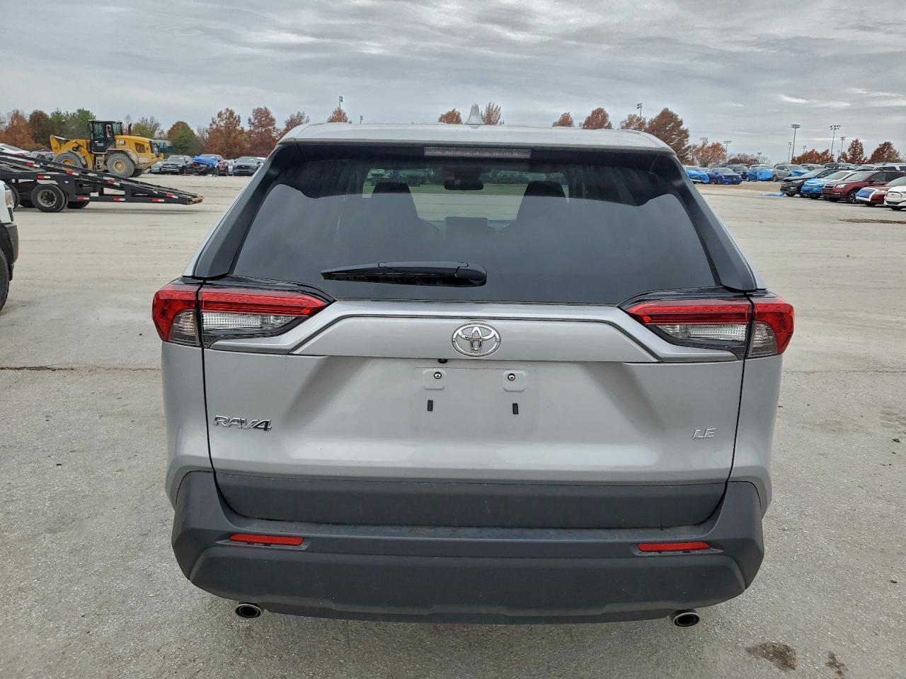 2025 Toyota Rav4 Le - Image 6