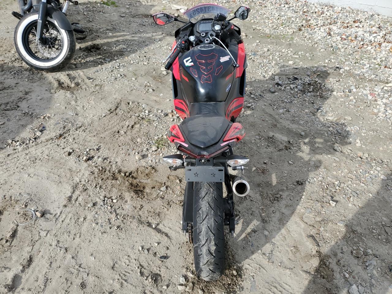 2025 Kawasaki Ex500 - Image 6
