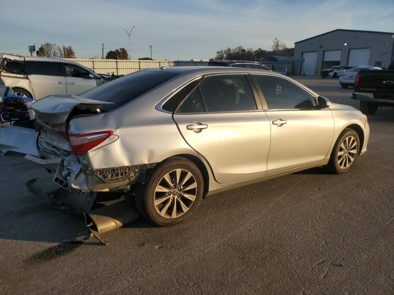 2017 Toyota Camry Le - Фото 3