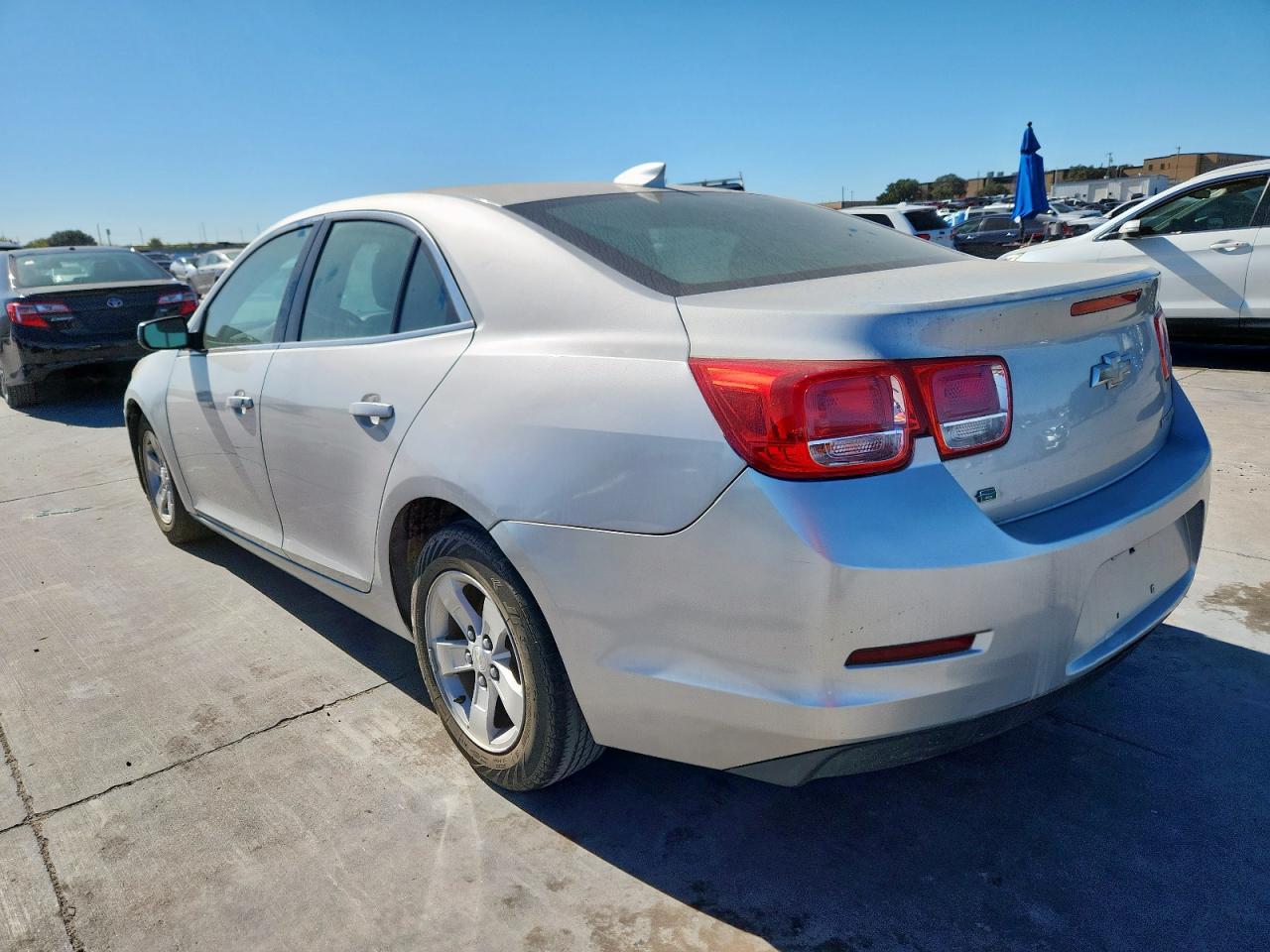 2015 Chevrolet Malibu 1Lt - Фото 2