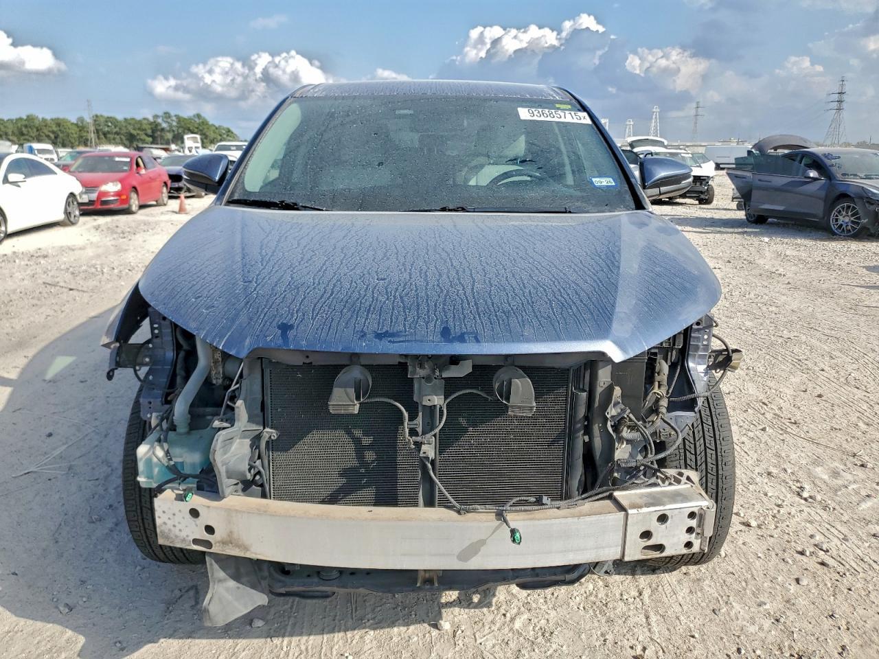 2014 Toyota Highlander Le - Image 5