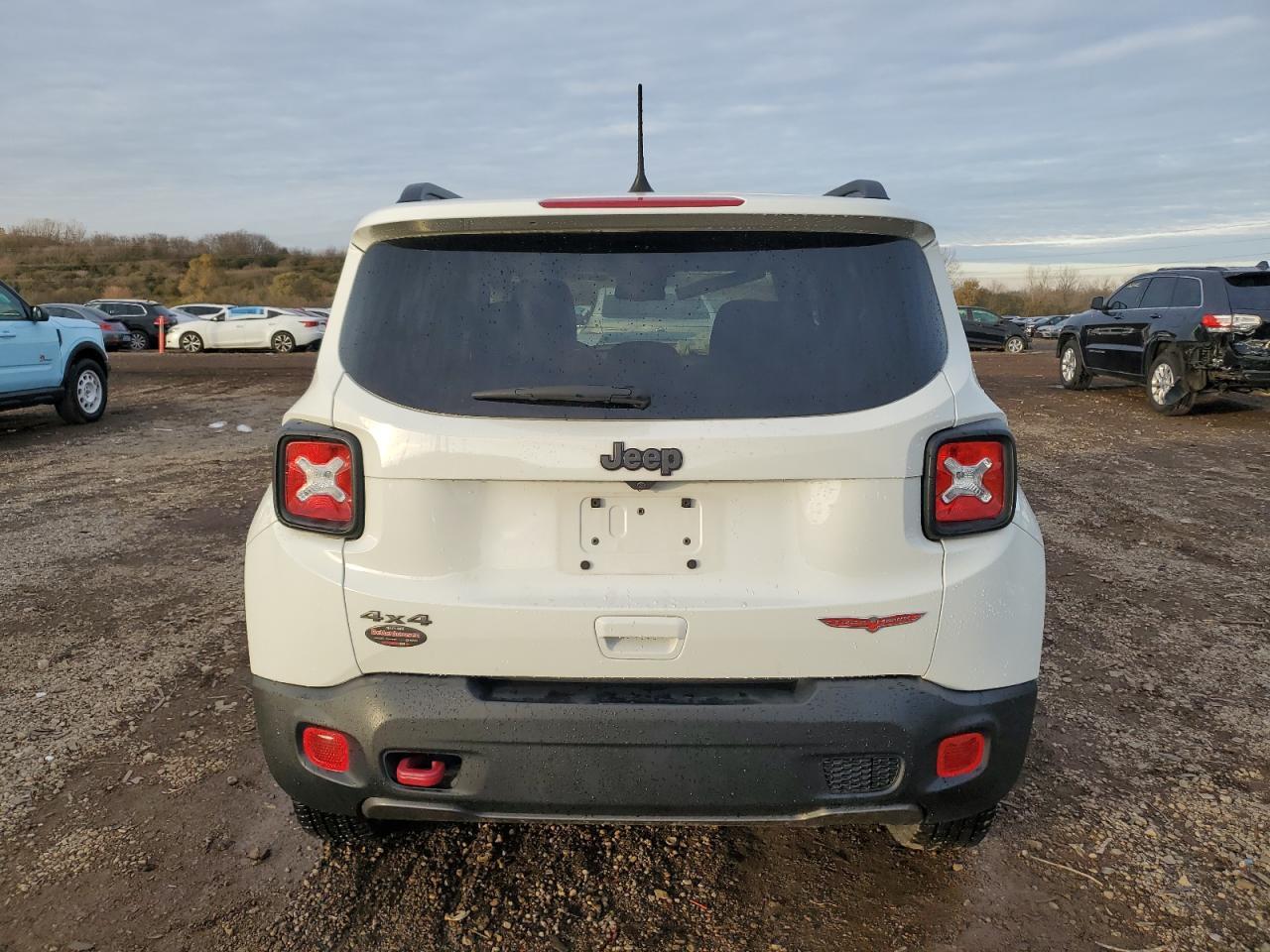 2022 Jeep Renegade Trailhawk - Фото 6