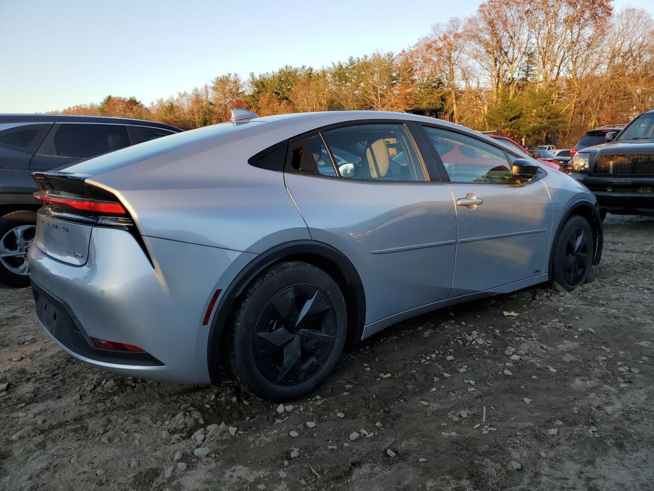 2024 Toyota Prius Le - Фото 3