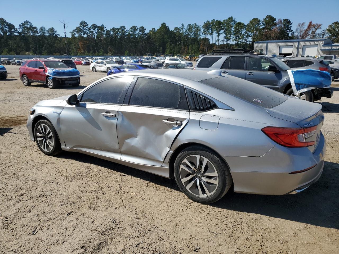 2018 Honda Accord Hybrid - Image 2