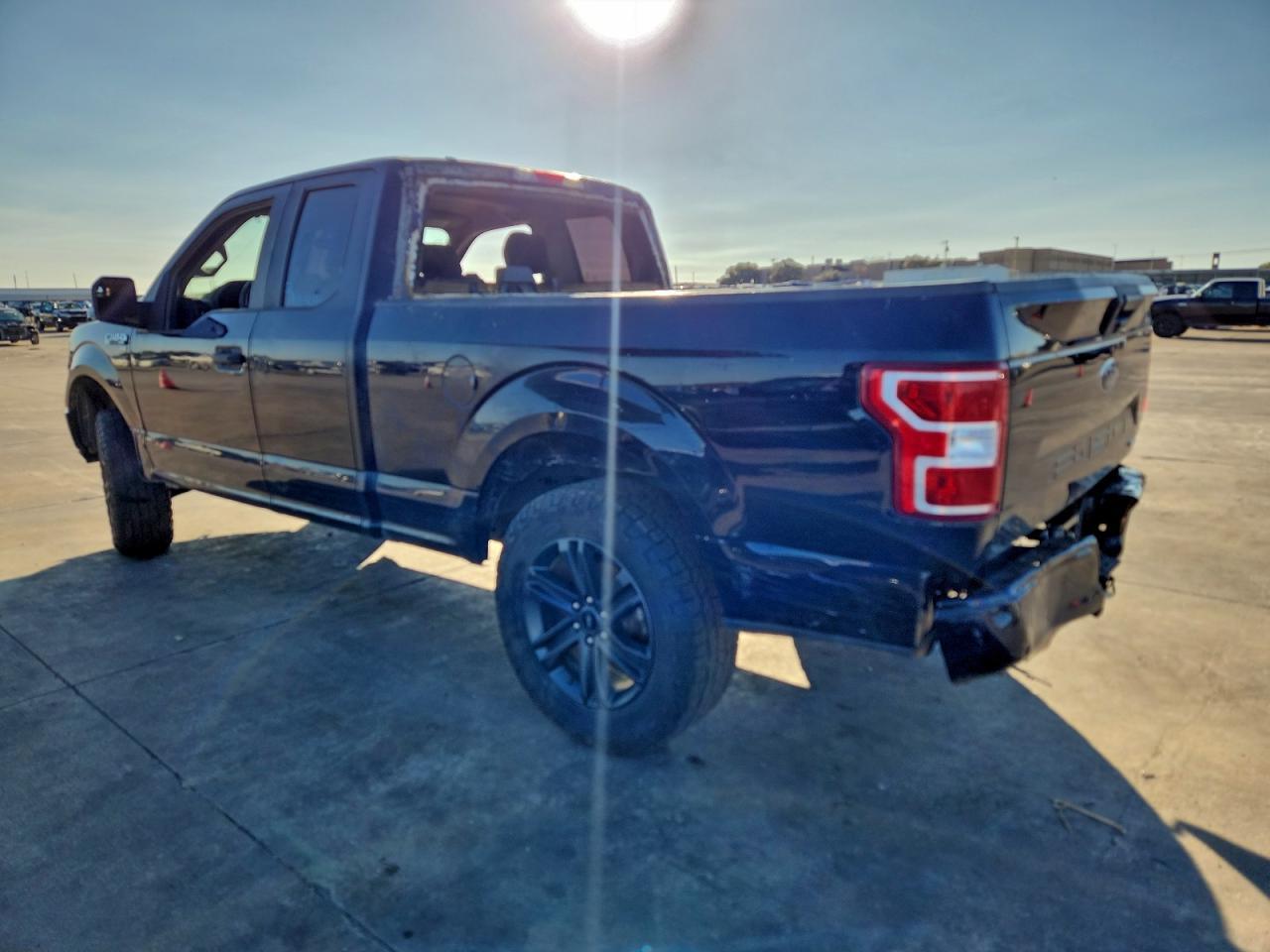 2019 Ford F150 Super Cab - Фото 2