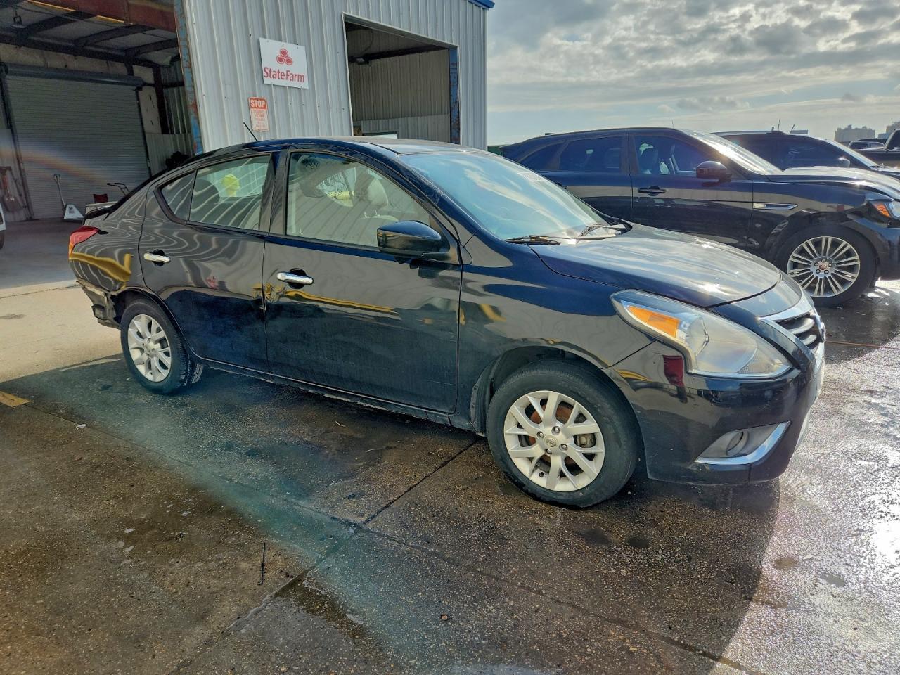 2018 Nissan Versa Sv - Image 4