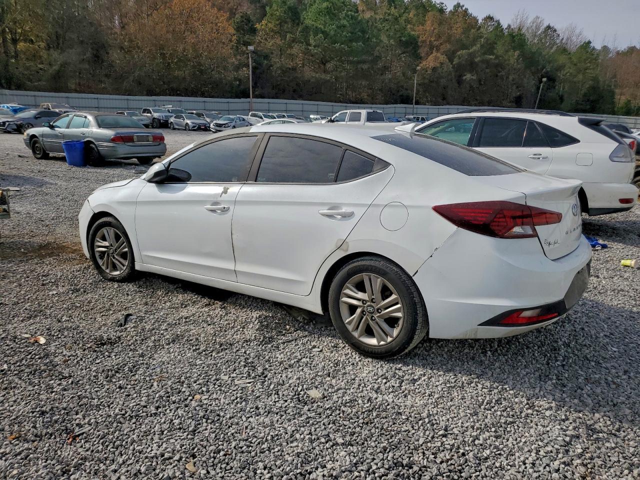 2019 Hyundai Elantra Sel - Фото 2