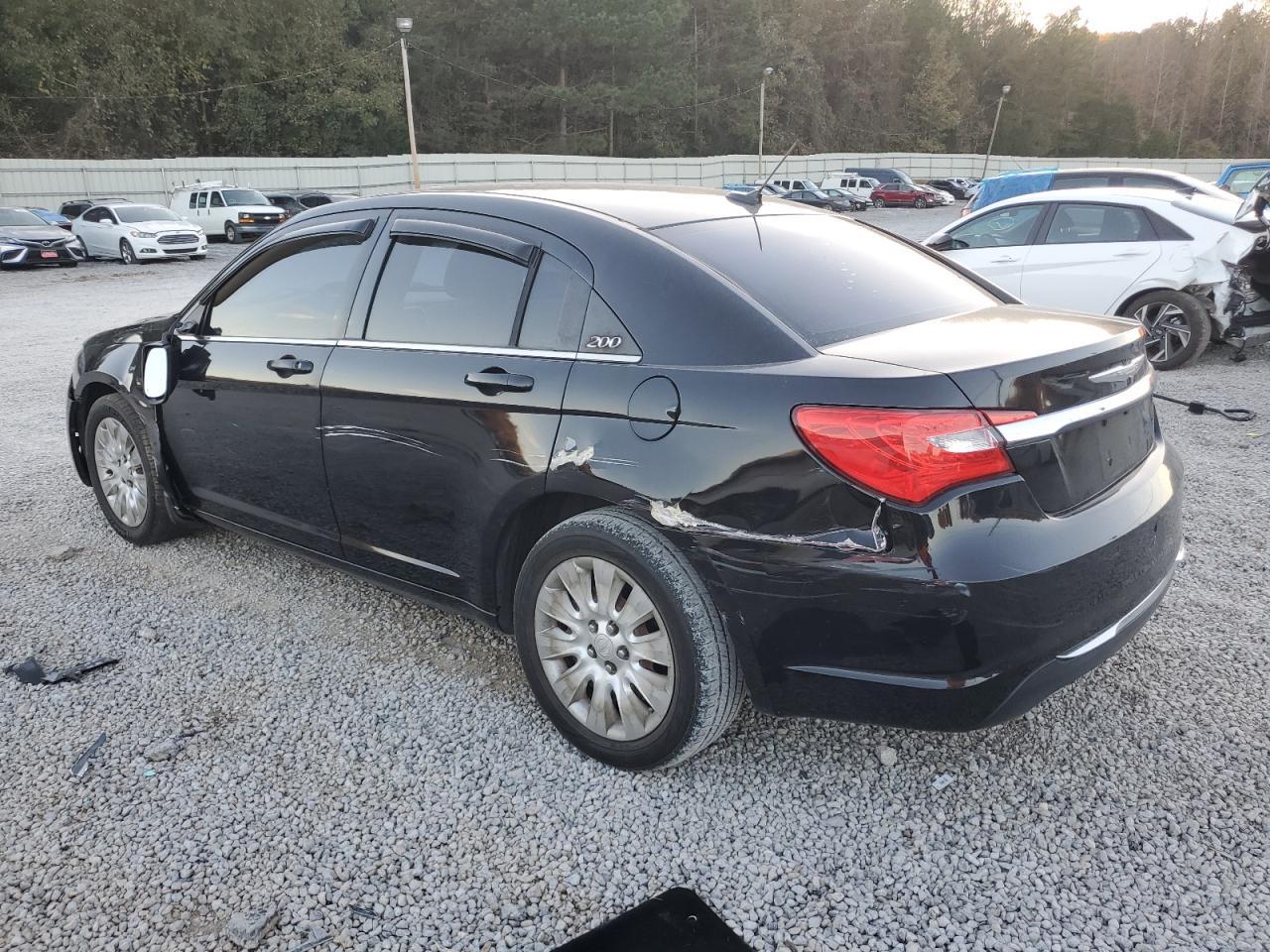 2011 Chrysler 200 Lx - Фото 2