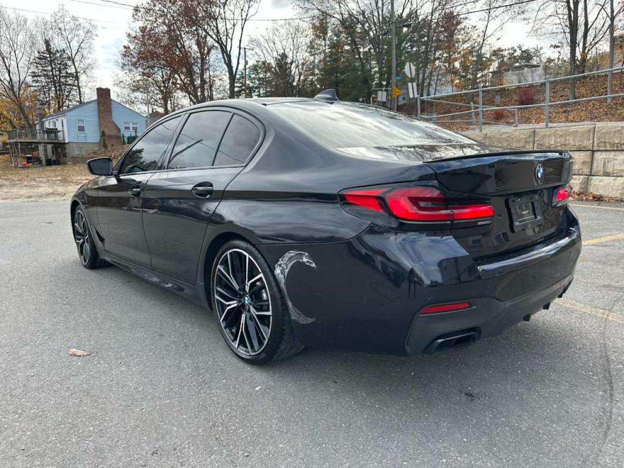2022 BMW M550Xi - Фото 2