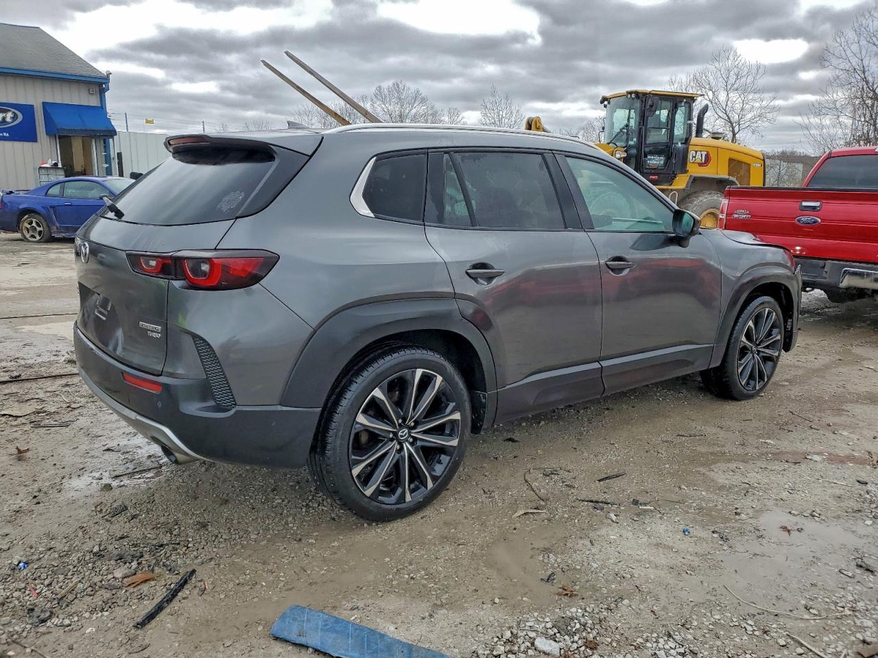 2023 Mazda Cx-50 Premium Plus - Image 3