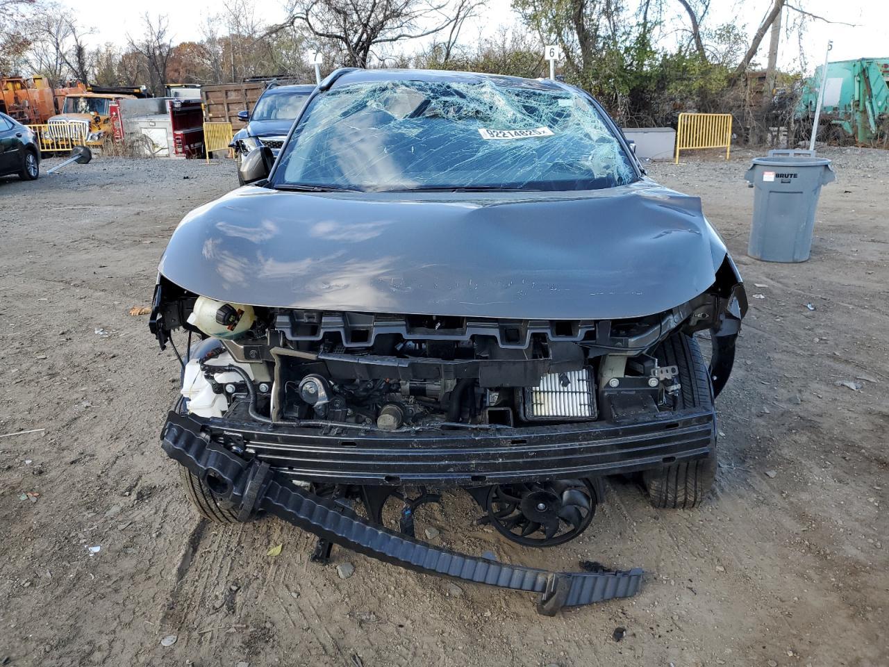 2025 Nissan Kicks Sv - Image 5