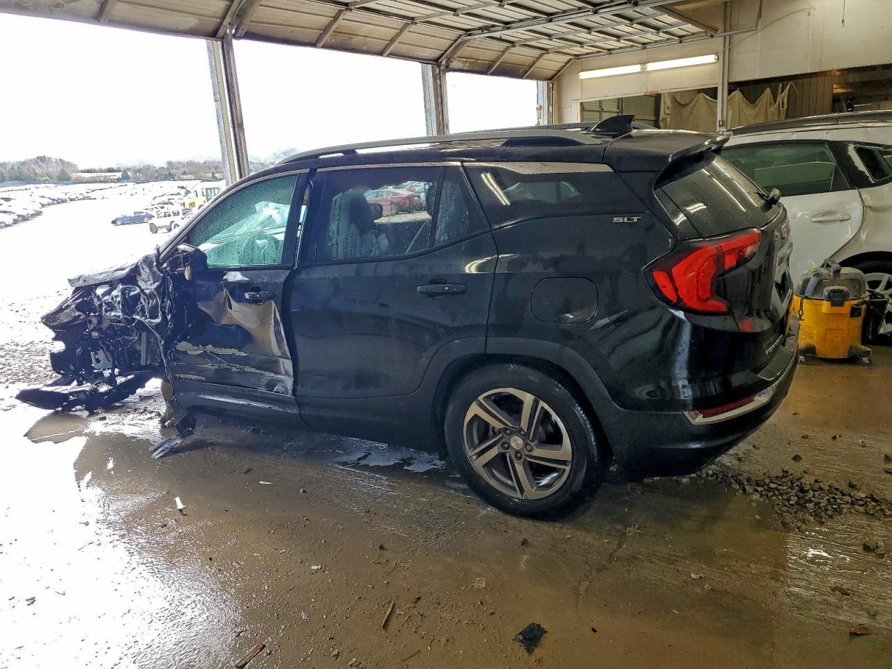 2018 GMC Terrain Slt - Image 2