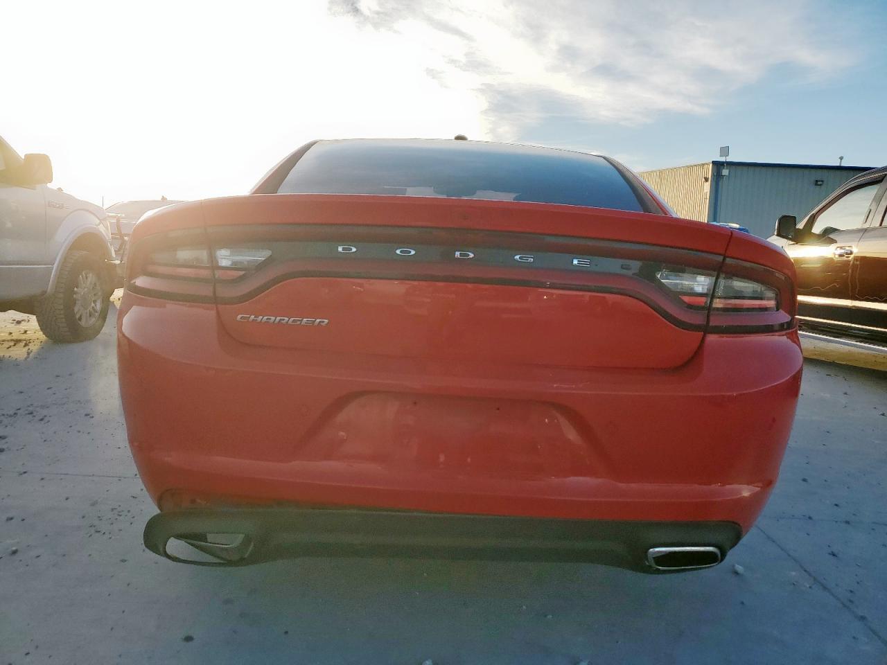 2022 Dodge Charger Sxt - Фото 6