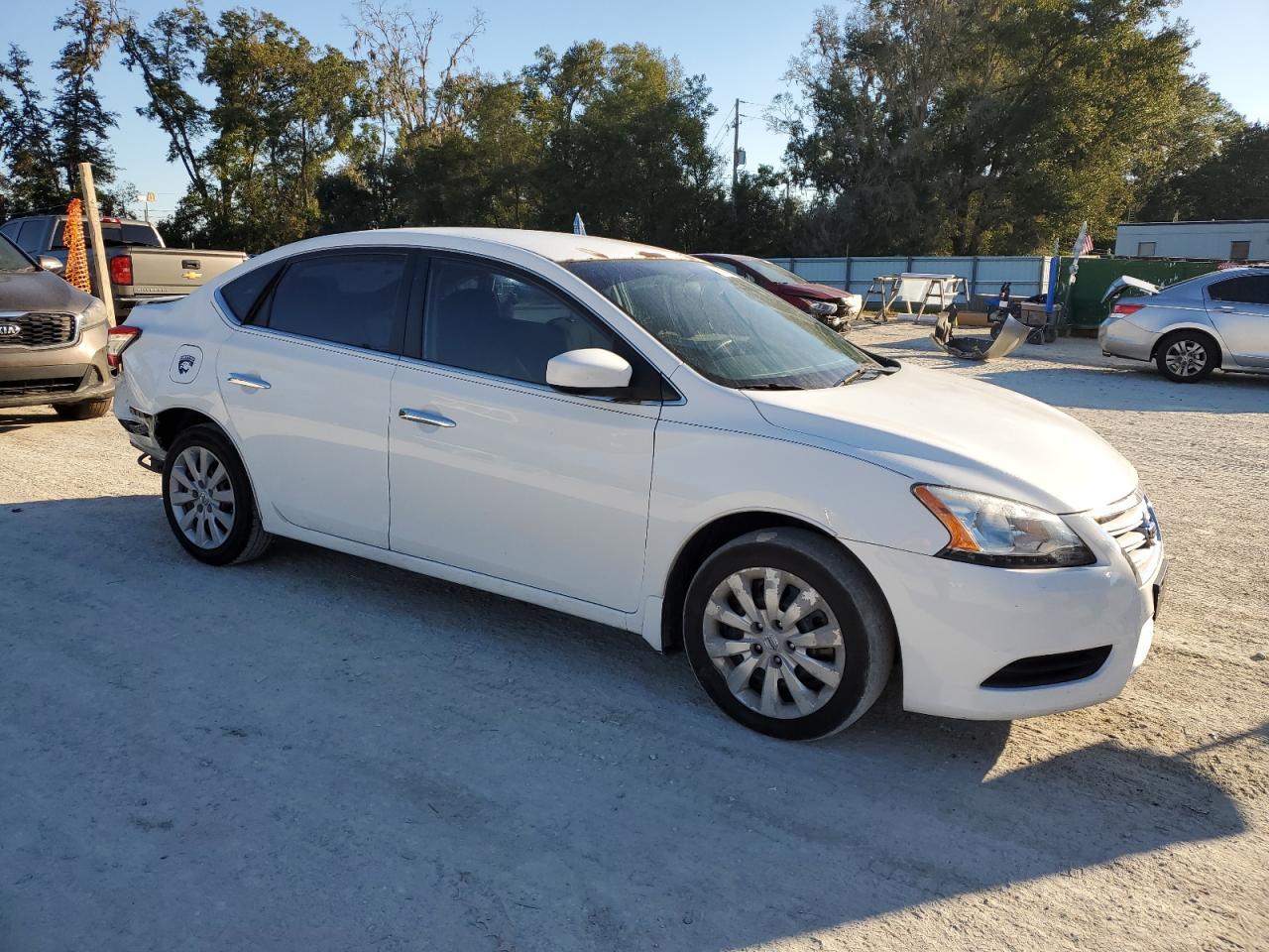 2015 Nissan Sentra S - Фото 4