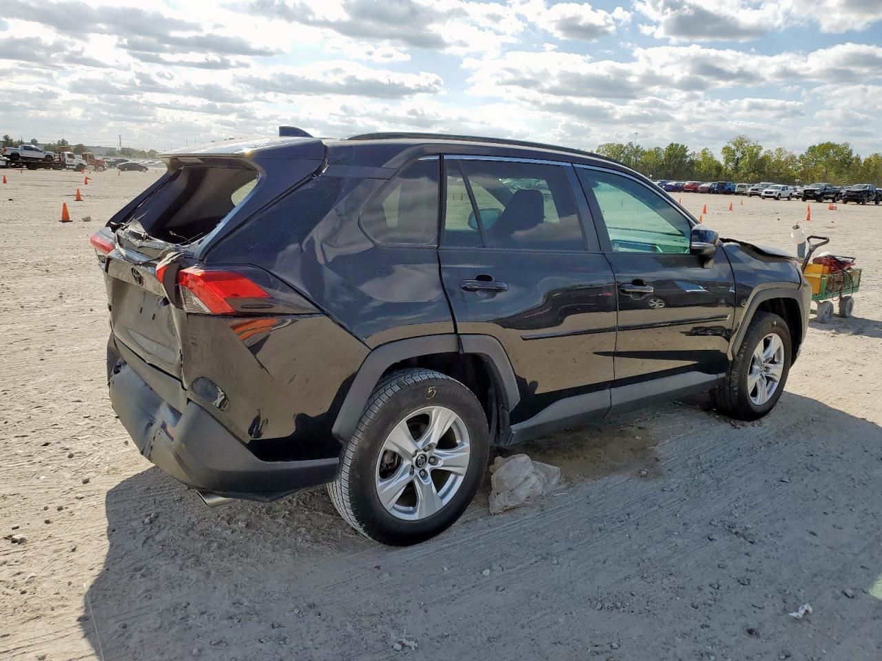 2020 Toyota Rav4 Xle - Фото 3