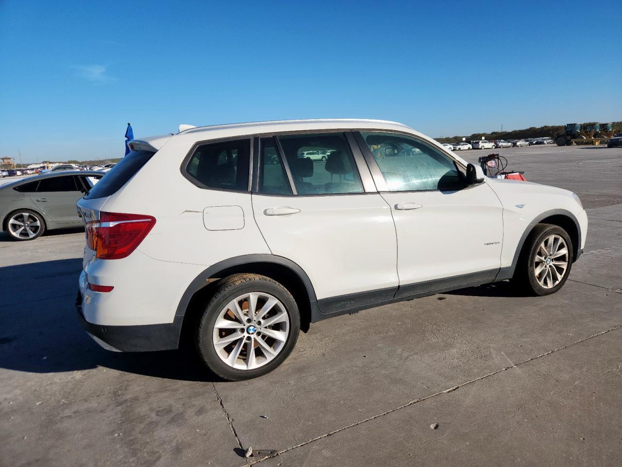 2016 BMW X3 xDrive28I - Image 3