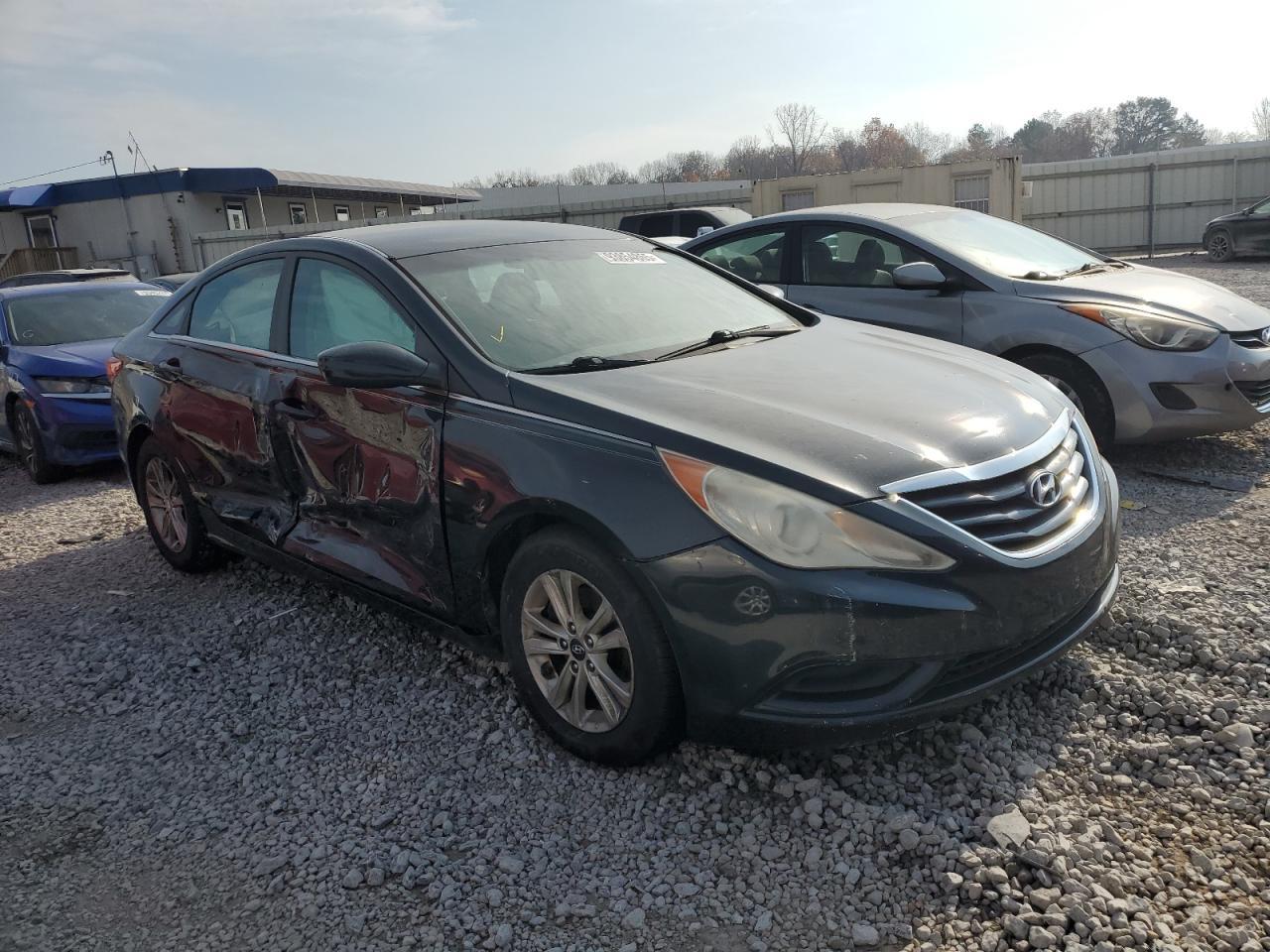 2011 Hyundai Sonata Gls - Image 4