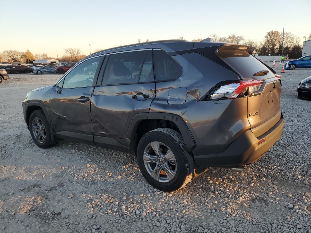 2025 Toyota Rav4 Le - Фото 2