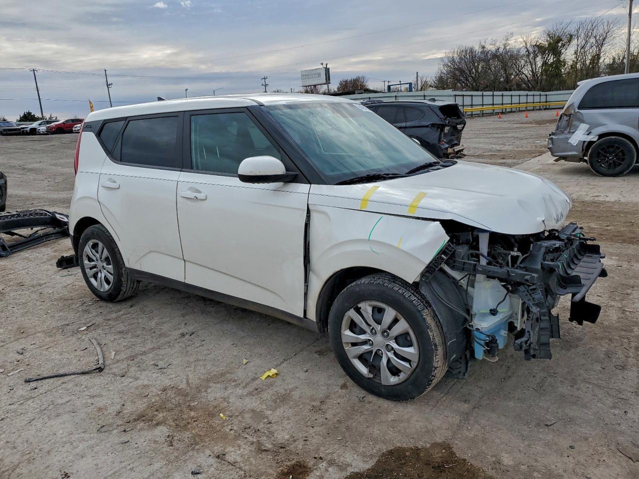 2022 Kia Soul Lx - Image 4