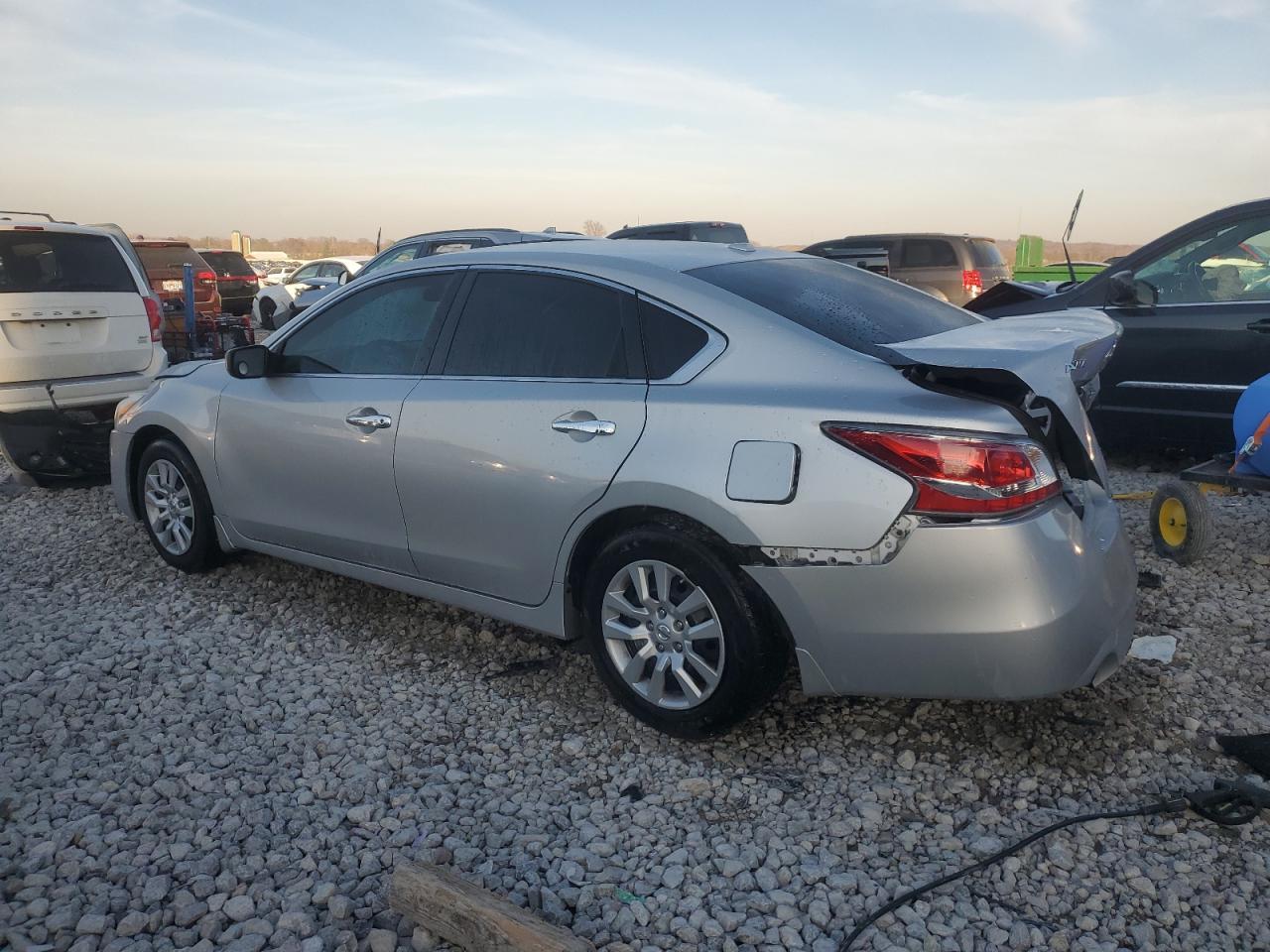 2015 Nissan Altima 2.5 - Image 2