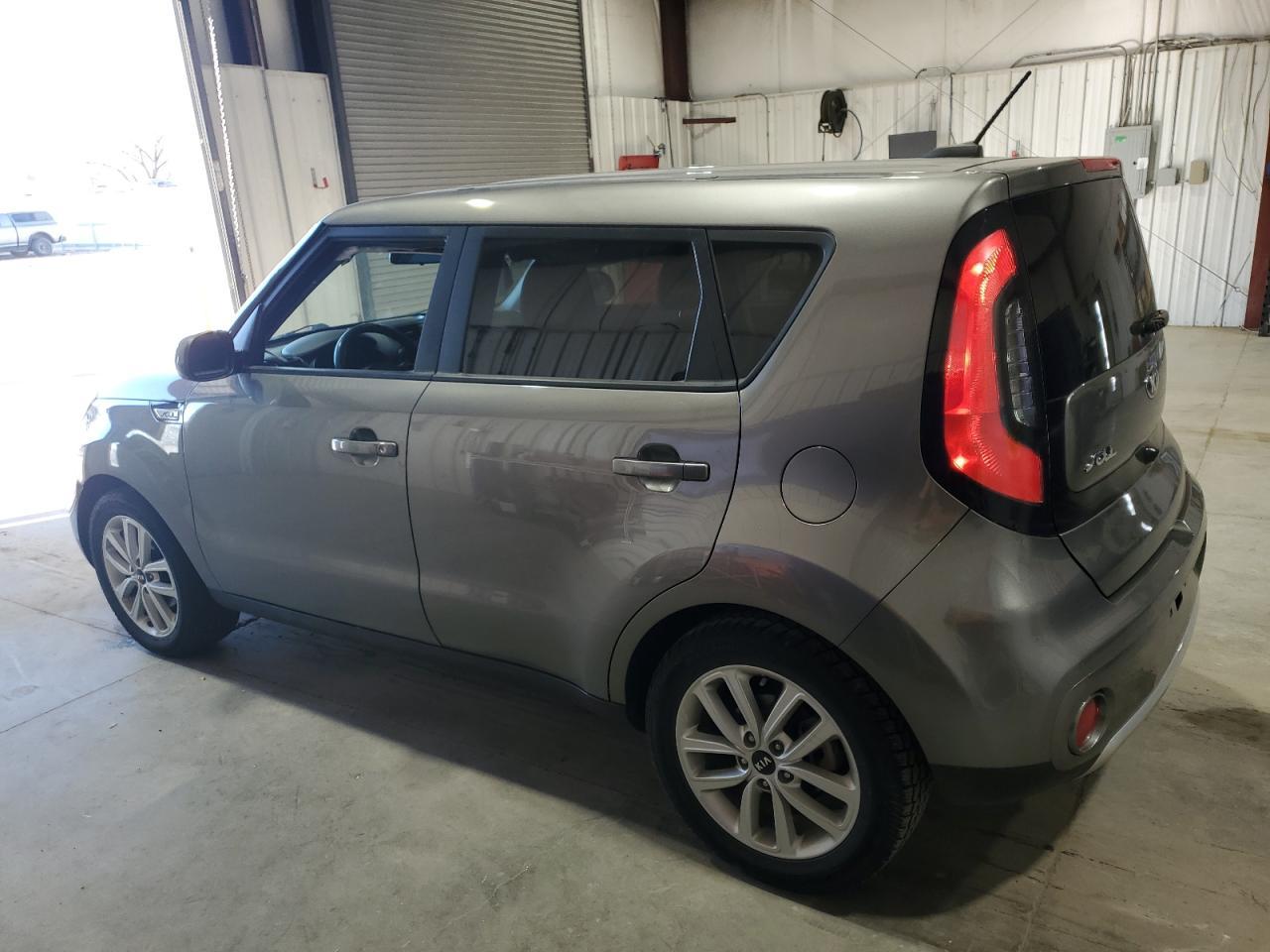 2017 Kia Soul - Image 2