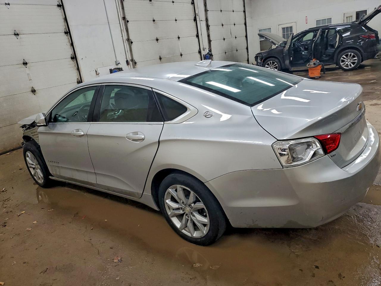 2016 Chevrolet Impala Lt - Фото 2