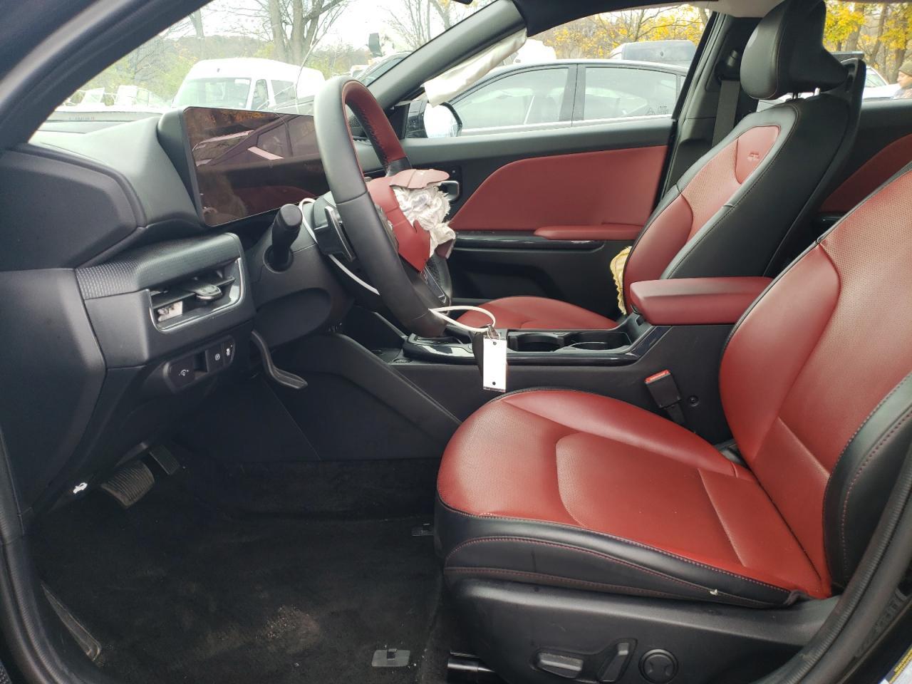 2025 Kia K4 Gt Line - Image 7