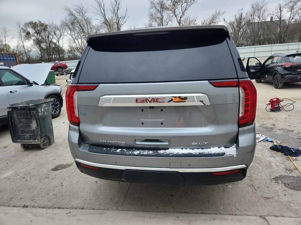 2023 GMC Yukon Slt - Фото 6
