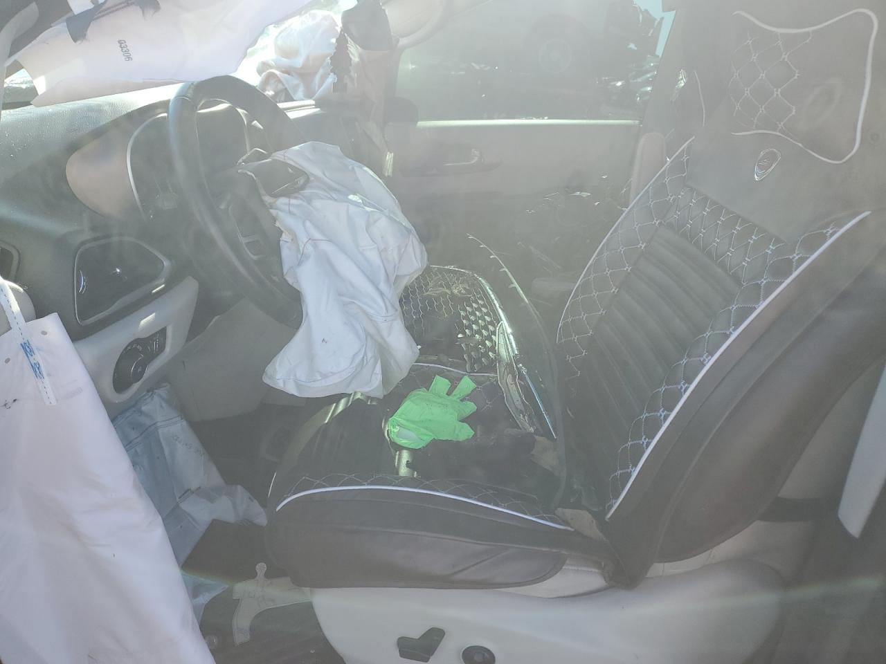 2018 Chrysler Pacifica Touring L - Image 7