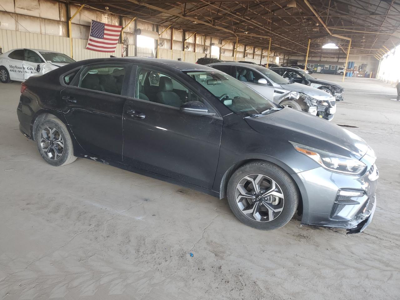 2019 Kia Forte Lxs - Фото 4