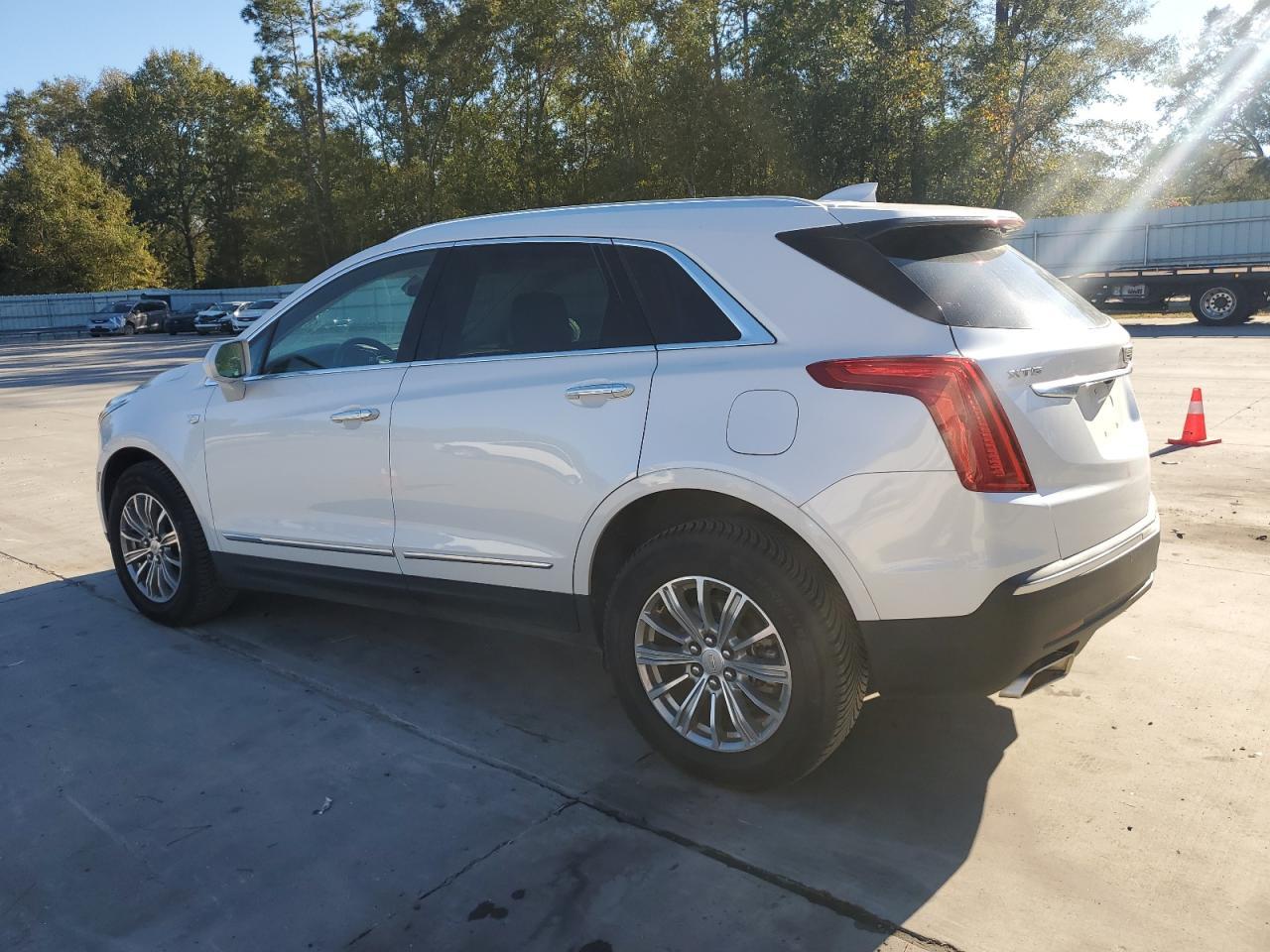 2017 Cadillac Xt5 Luxury - Фото 2