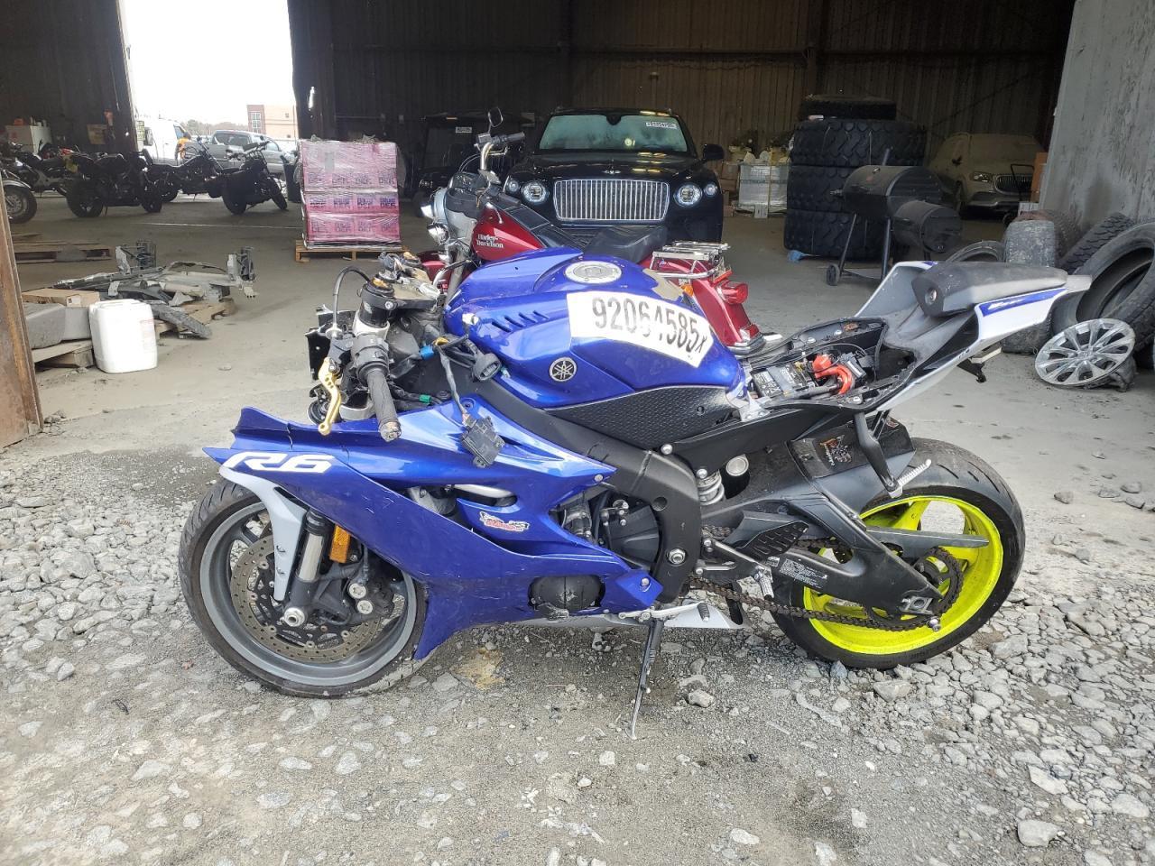 2020 Yamaha Yzfr6 - Фото 3