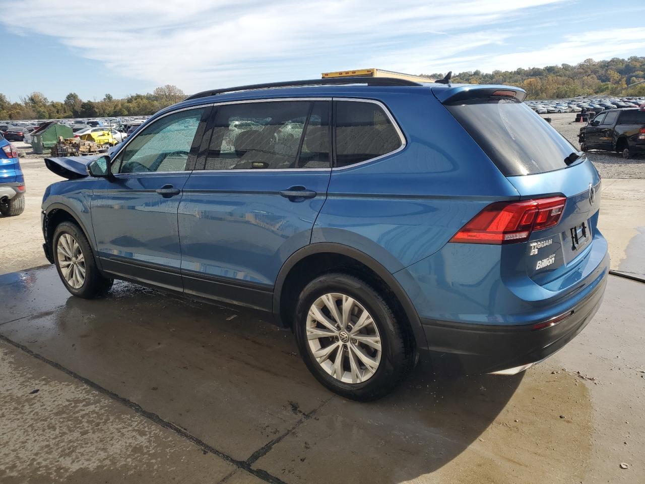 2019 Volkswagen Tiguan Se - Фото 2