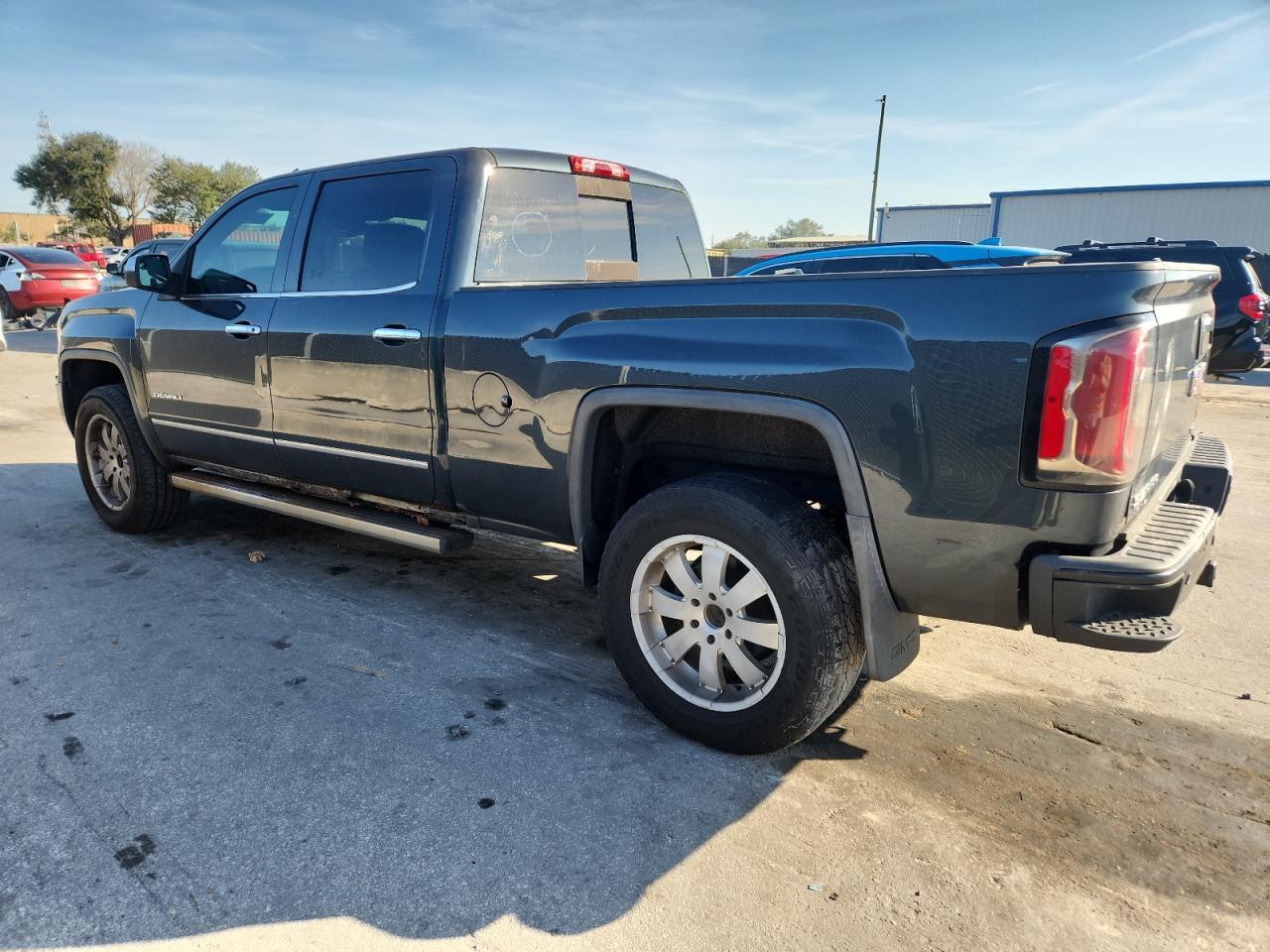 2017 GMC Sierra K1500 Denali - Image 2