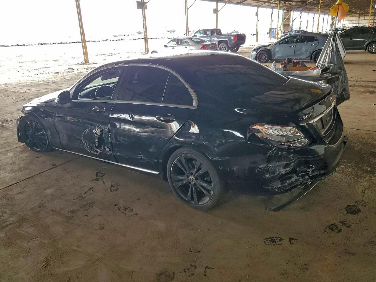 2017 Mercedes-Benz C 300 - Фото 2