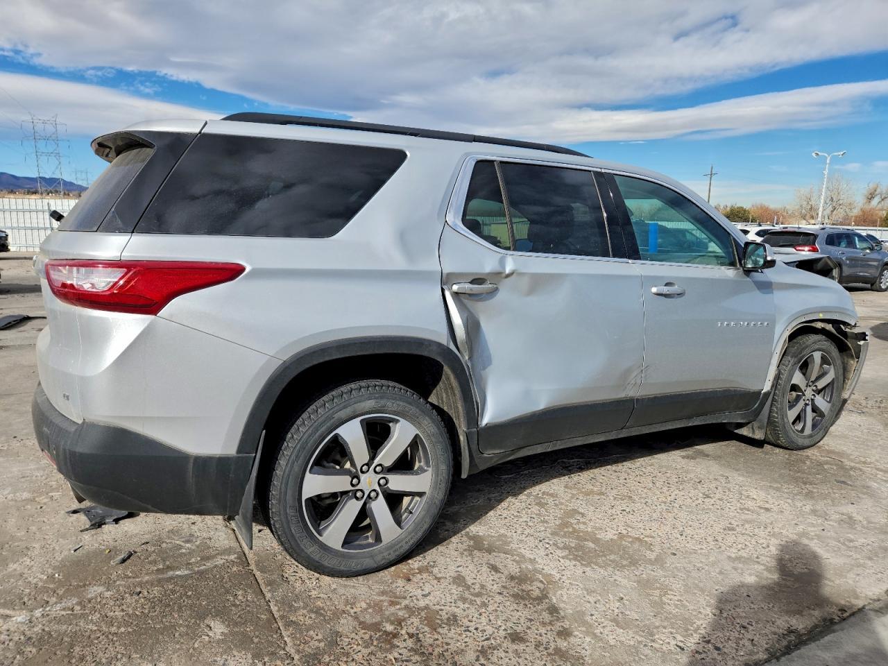 2019 Chevrolet Traverse Lt - Image 3