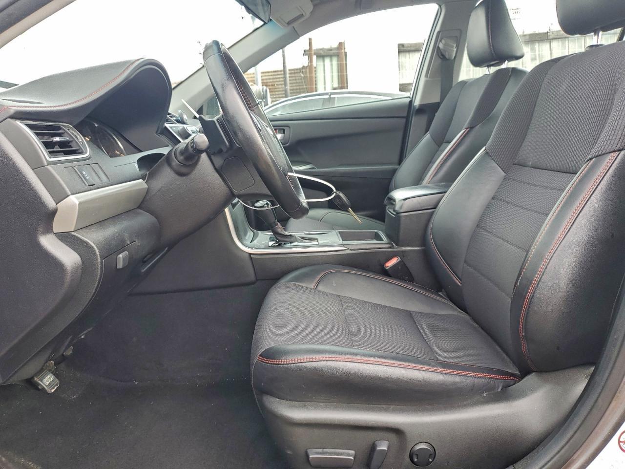 2016 Toyota Camry Le - Фото 7