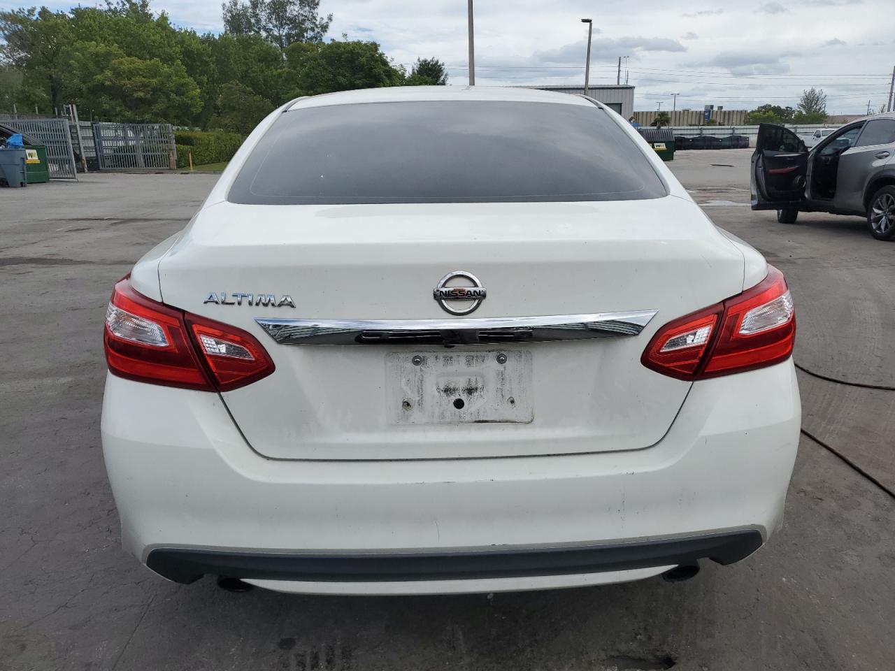 2017 Nissan Altima 2.5 - Фото 6