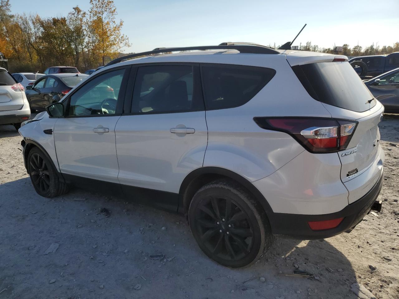 2018 Ford Escape Se - Фото 2