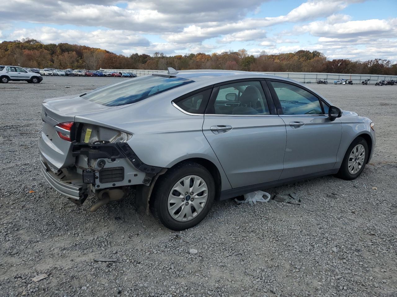 2020 Ford Fusion S - Фото 3