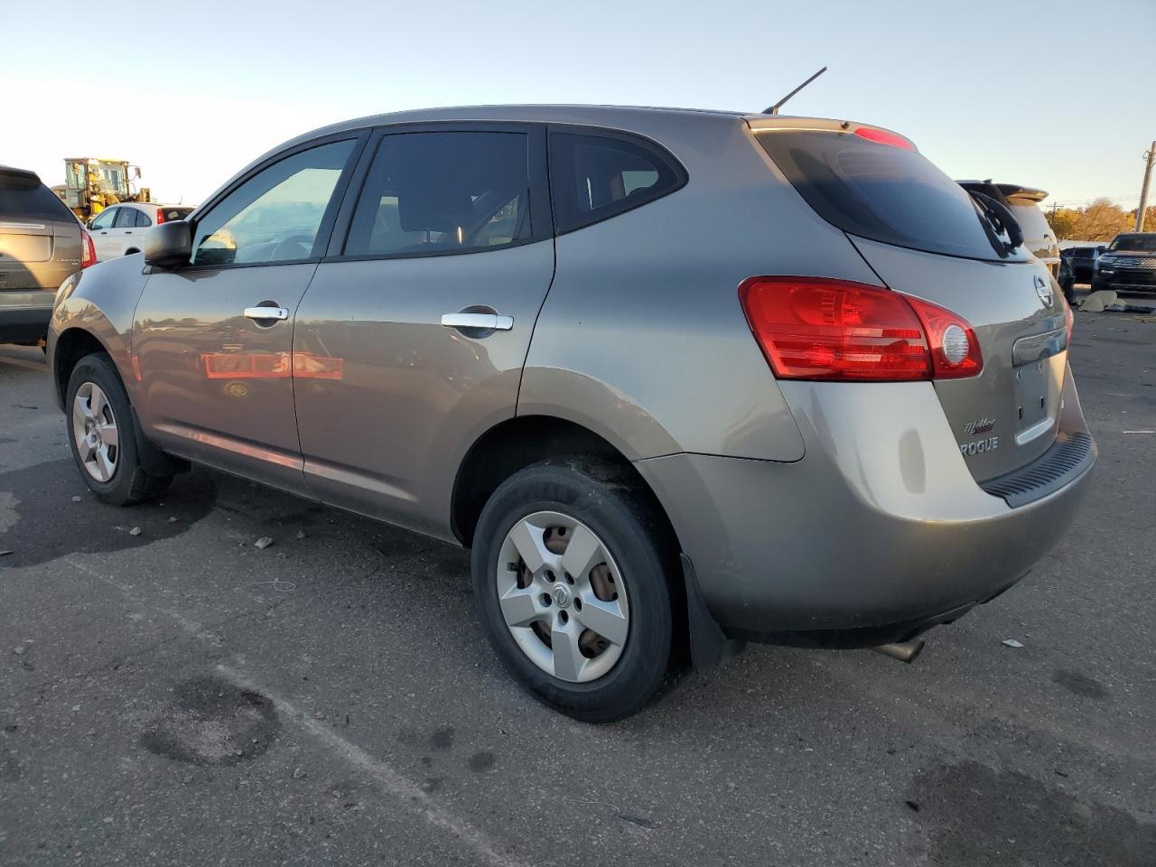 2010 Nissan Rogue S - Image 2