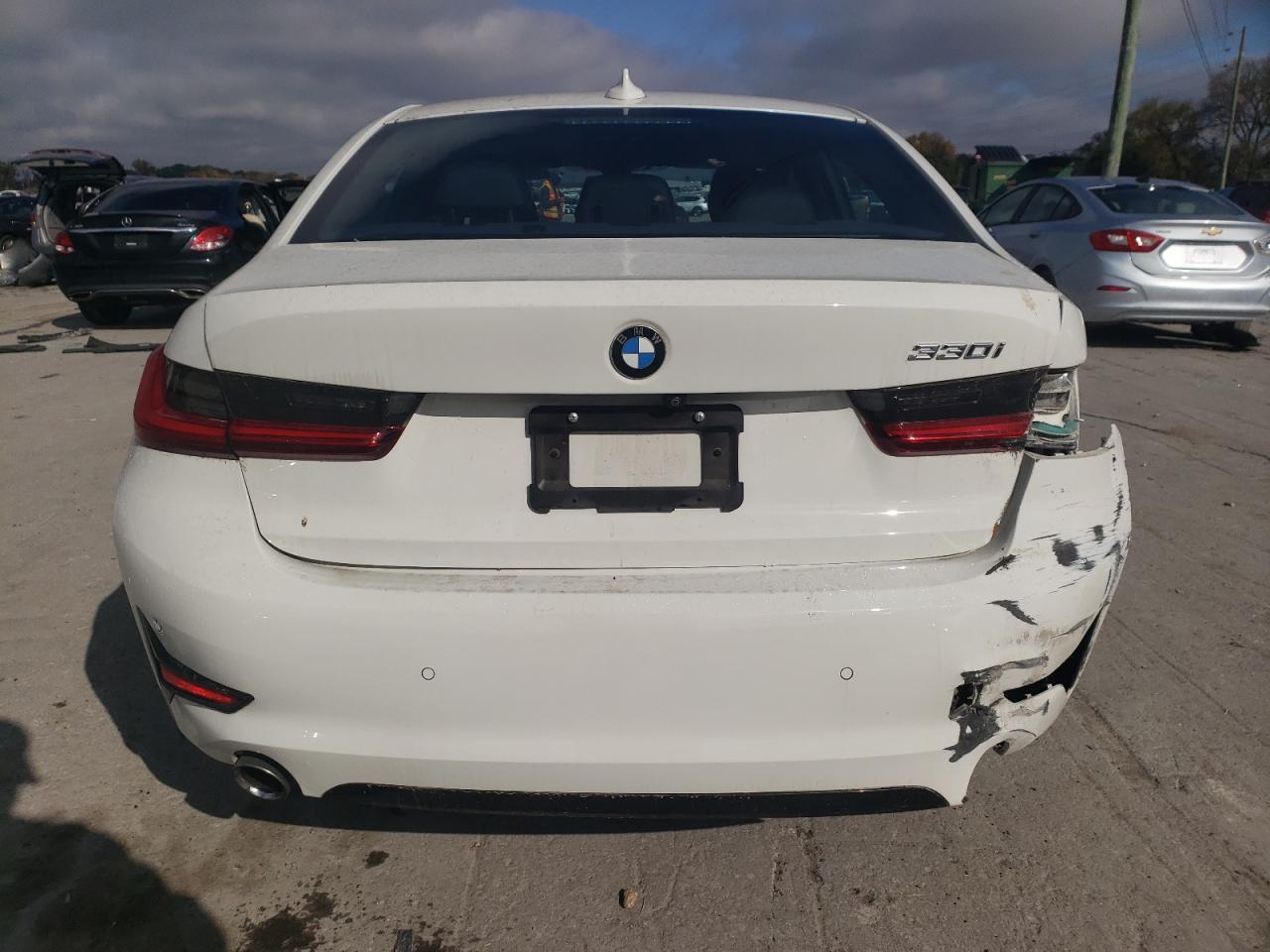 2021 BMW 330I - Фото 6
