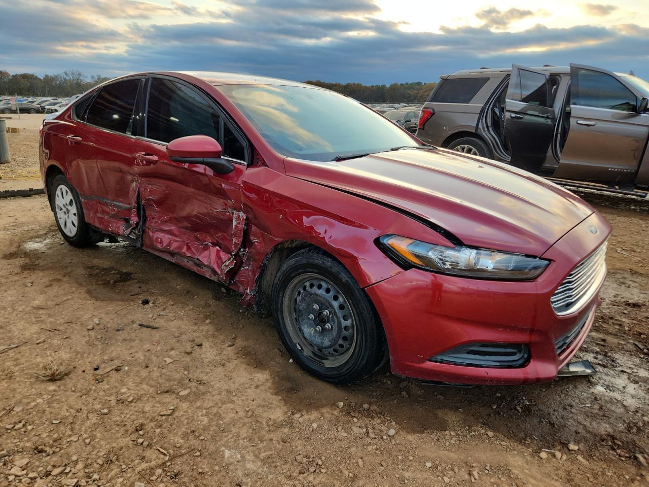 2013 Ford Fusion S - Фото 4
