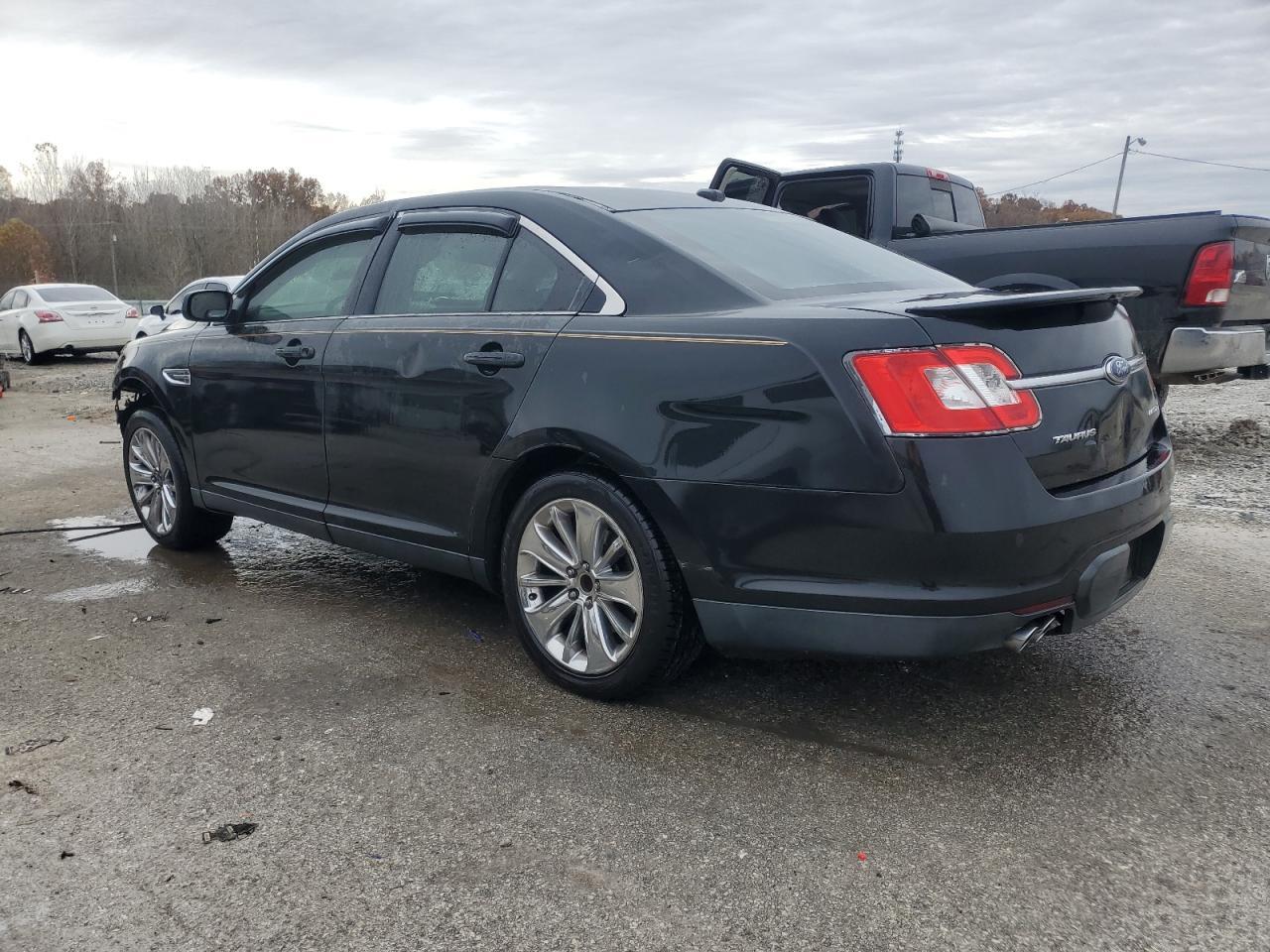 2010 Ford Taurus Limited - Image 2