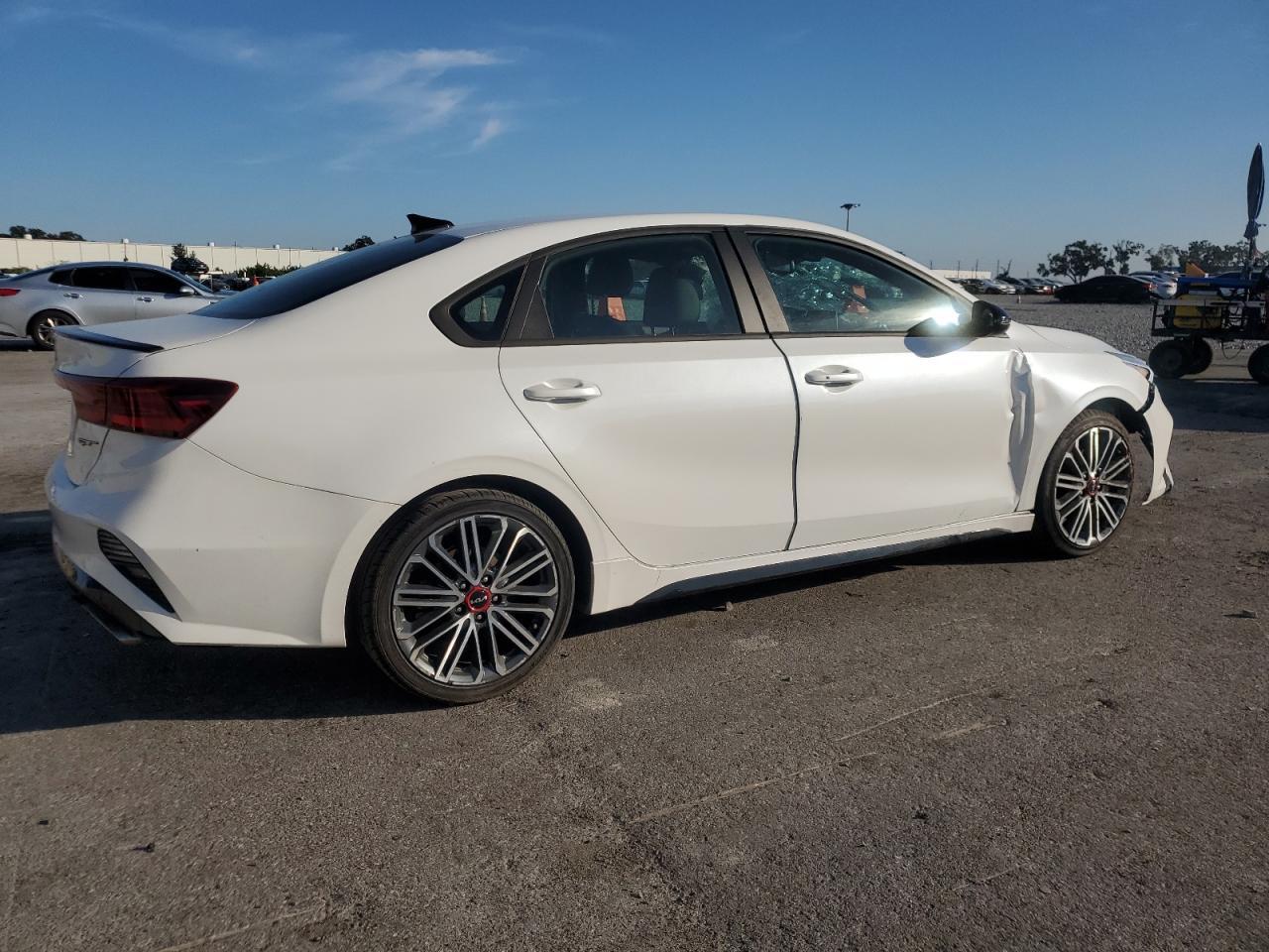 2022 Kia Forte Gt - Фото 3