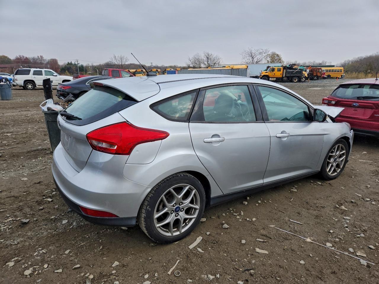 2015 Ford Focus Se - Фото 3