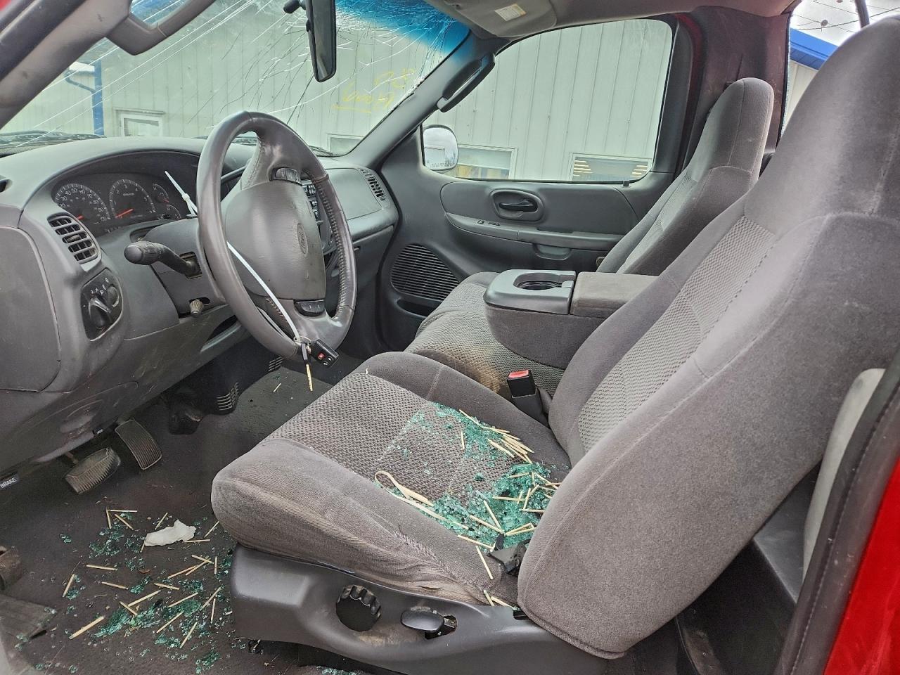 2002 Ford F150 - Image 7